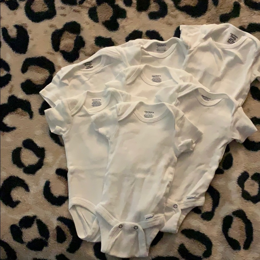 7 pack of Gerber plain onesies